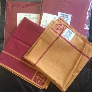 8 linen reversible Southern Living napkins and 8 linen Southern Living placemats